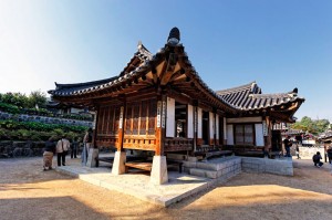 du-lich-han-quoc-namsangol-hanok