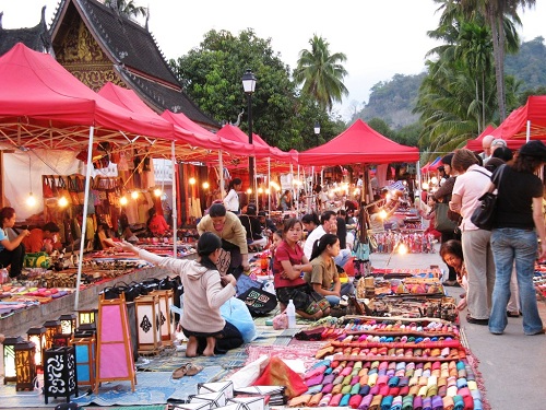 Chợ Vang Viêng